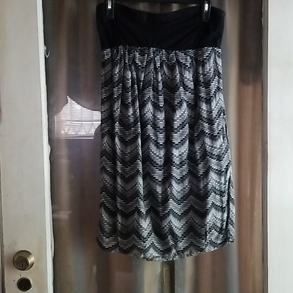 Billabong blk/grey printed tube top mini dress